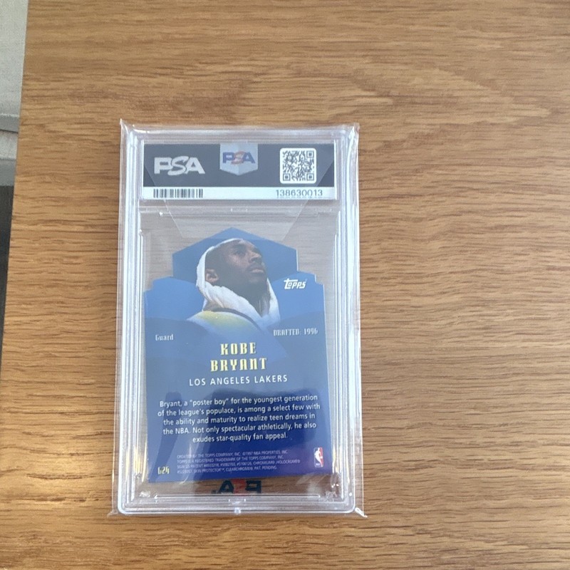 Topps 1997-98 Generations Kobe Bryant #G24 Lakers PSA 8 Insert view 2