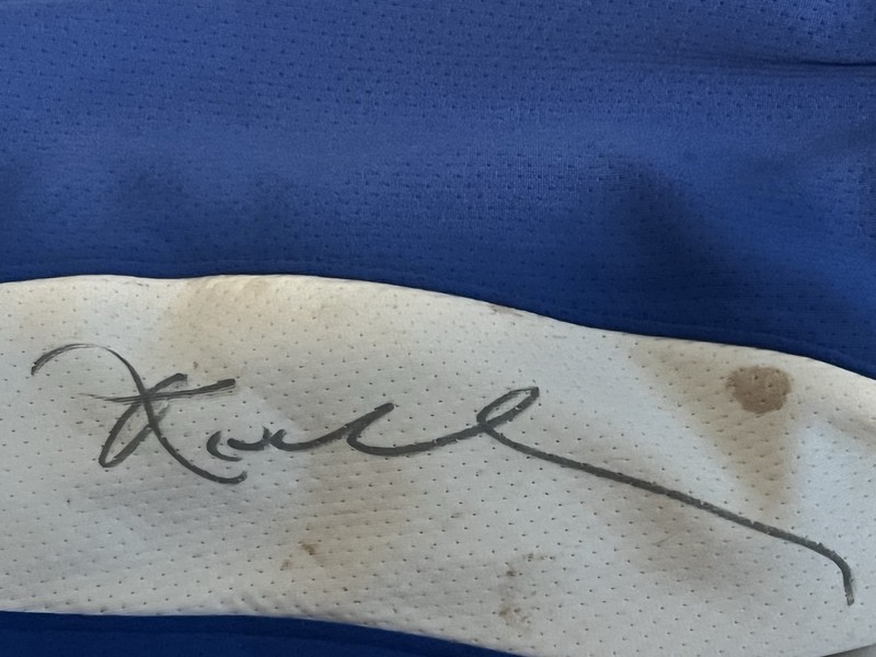 Kobe Bryant signed “TWICE” and Manny Pacquiao signed sweat pants! 1/1 RAREST!