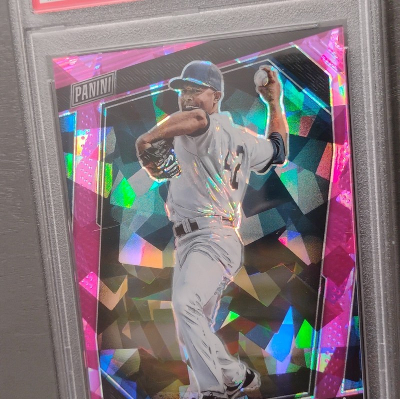 Panini 2023 VIP Gold Mariano Rivera #53 Pink Sparkle PSA 10 /75 Yankees Legend💎 view 2