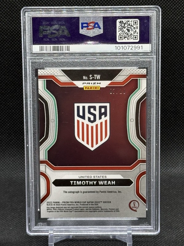 Timothy Weah 2022 Prizm World Cup Gold Breakaway Prizm Auto /10 PSA 10 view 2