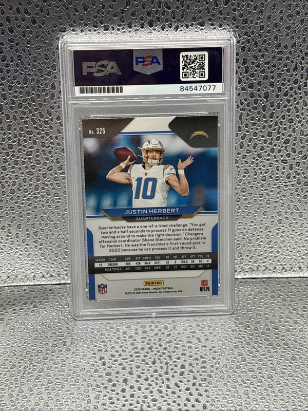 2020 Panini Prizm RC Justin Herbert PSA Authentic On Card Auto Charger Blue Ink view 2