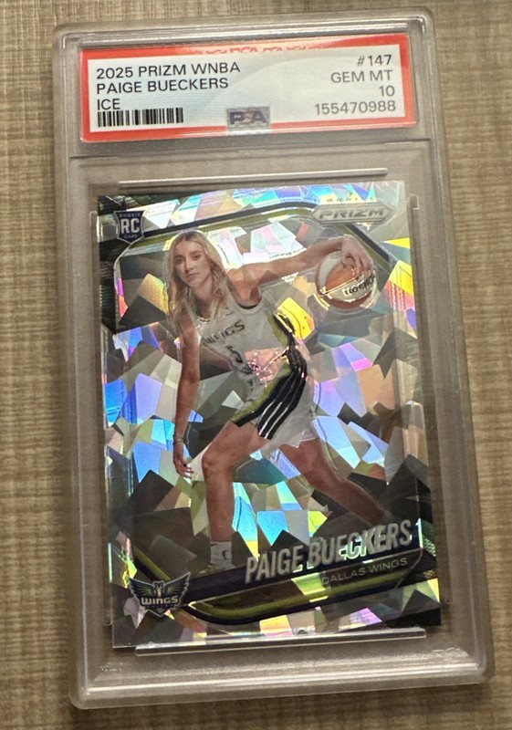 Panini 2025 Prizm WNBA Paige Bueckers Rookie Var Ice Prizm #147 PSA 10