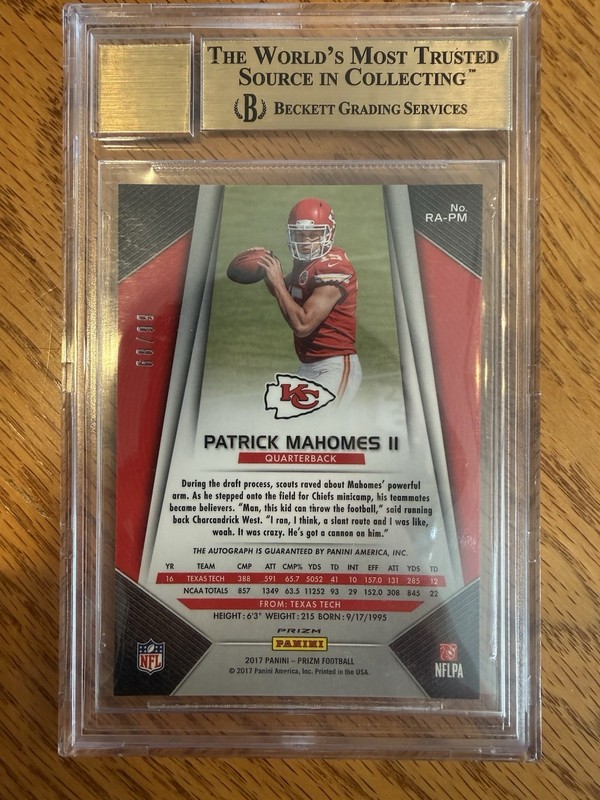 2017 Panini Green Scope Prizm Patrick Mahomes II RC  /99 BGS 9.5 w/ 10 AUTO view 2