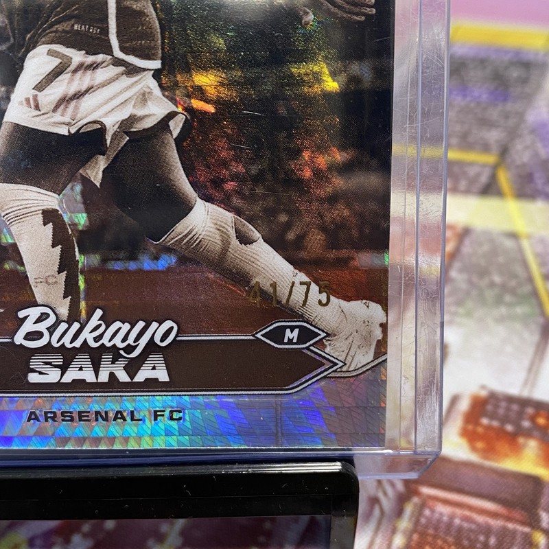 2023-24 Topps Stadium Club Chrome Bukayo Saka Sepia Prism /75 Arsenal #72 view 2