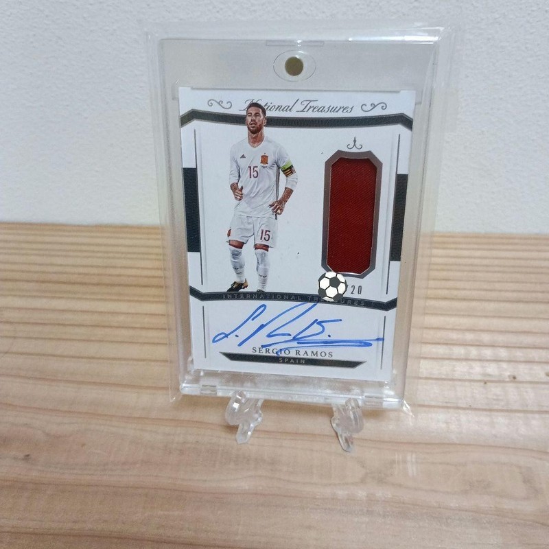 Sergio Ramos 2018 Panini National Treasures Patch Auto /20 Player Worn #IT-SR