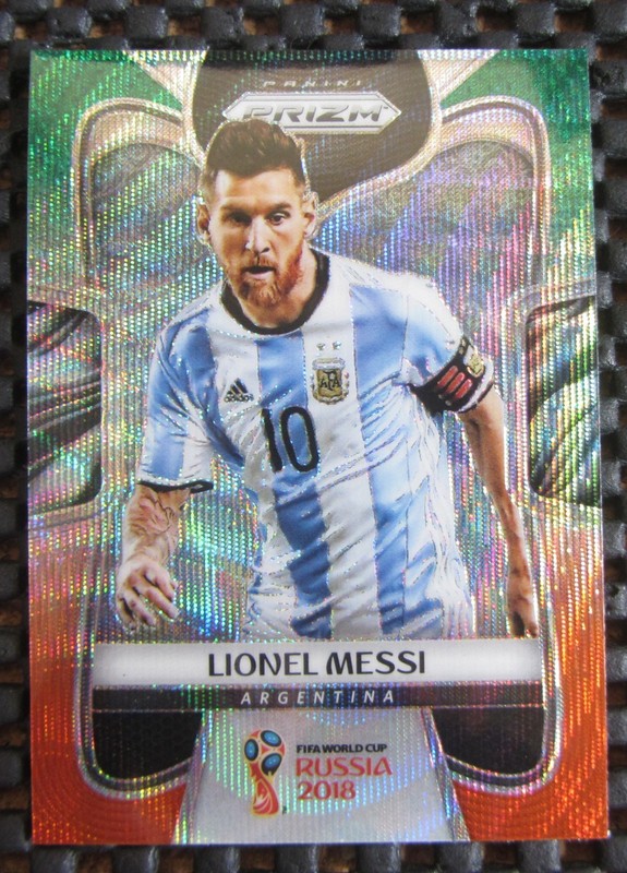 Panini Prizm World Cup 2018 Lionel Messi #1 Green & Orange Wave Prizm