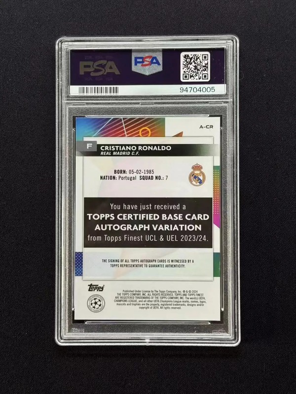2023-24 Topps Finest Cristiano Ronaldo Orange Wave /25 PSA 10 Auto 10 POP 2 LU12 view 2