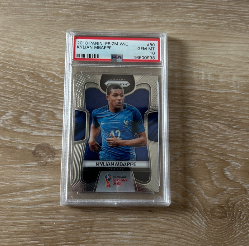 Kylian Mbappe  2018 Panini Prizm World Cup Mbappe #80 France PSA 10