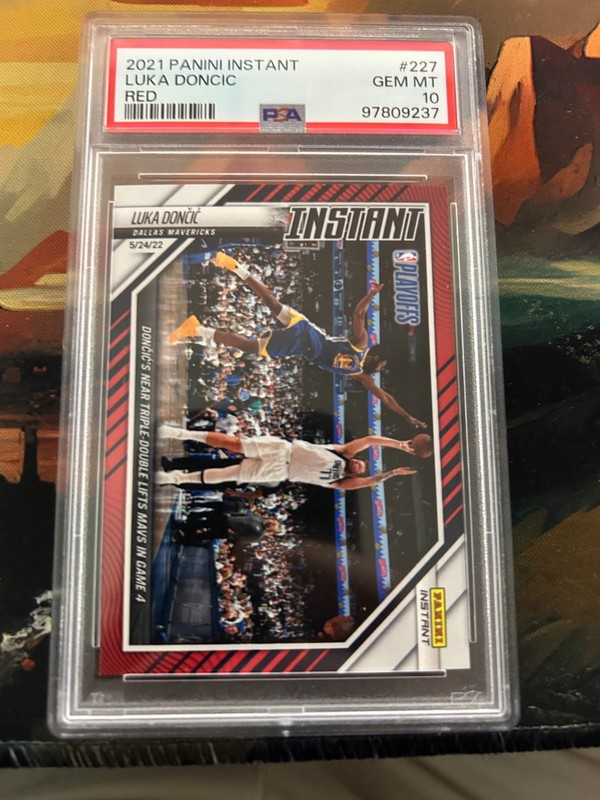 2021 Panini Instant Red LUKA DONCIC Jersey # 38/99🔥 PSA 10 MAVERICKS LAKERS