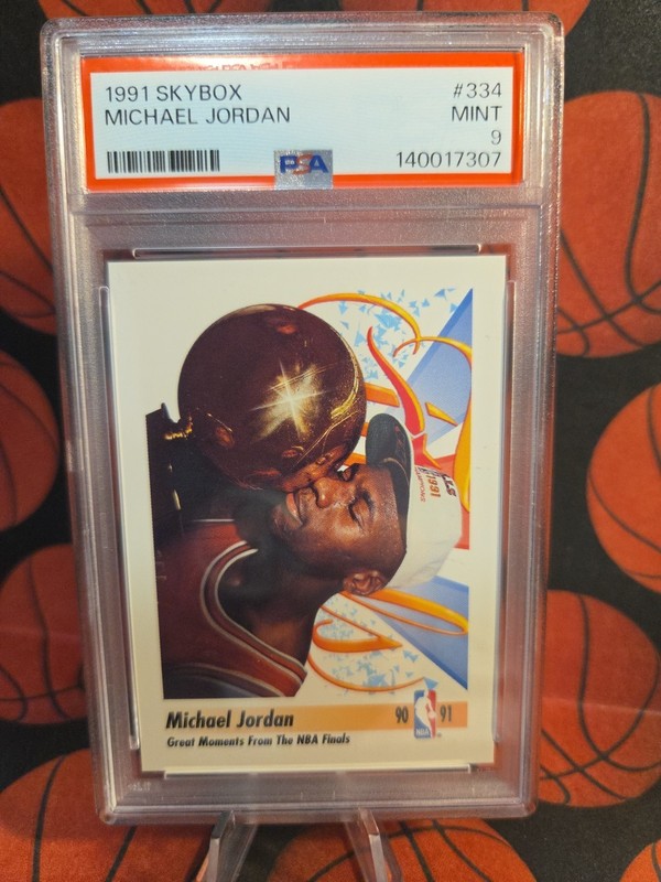 1991-92 Skybox - Michael Jordan #334 PSA 9