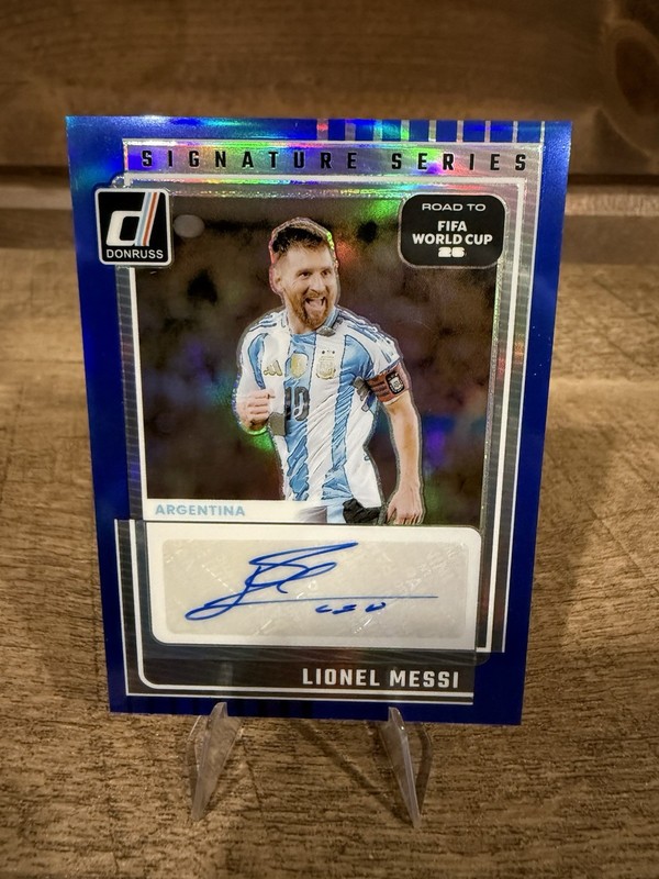 2025-26 Donruss FIFA World Cup Lionel Messi Blue Signature Series Auto /199