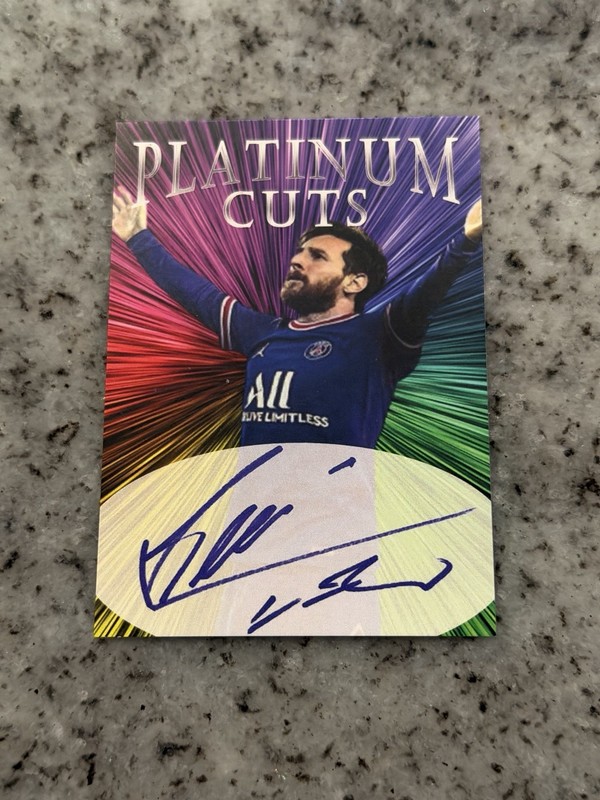 Lionel Messi Platinum Cuts /1000 Facsimile Auto PSG Limited Edition