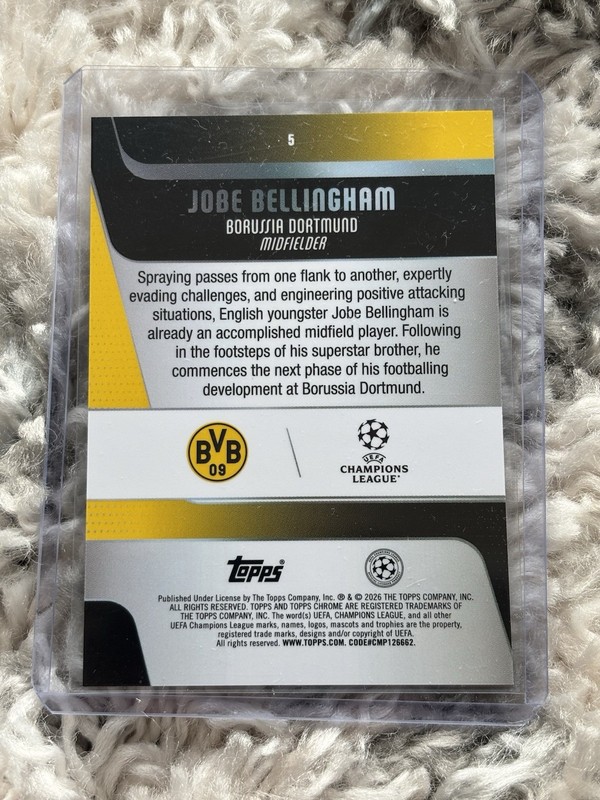 2025-26 Topps Chrome UEFA Radiating Rookies Gold Variation Jobe Bellingham RC view 2