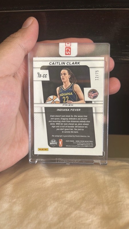 Caitlin Clark Auto /75 2025 Panini Prizm Throwback Signatures Blue Auto #12/75 view 2