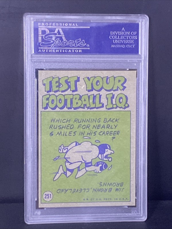 1972 Topps  Pro Action Baltimore Colts HOF'er Johnny Unitas #251 Graded PSA 8 NM view 2