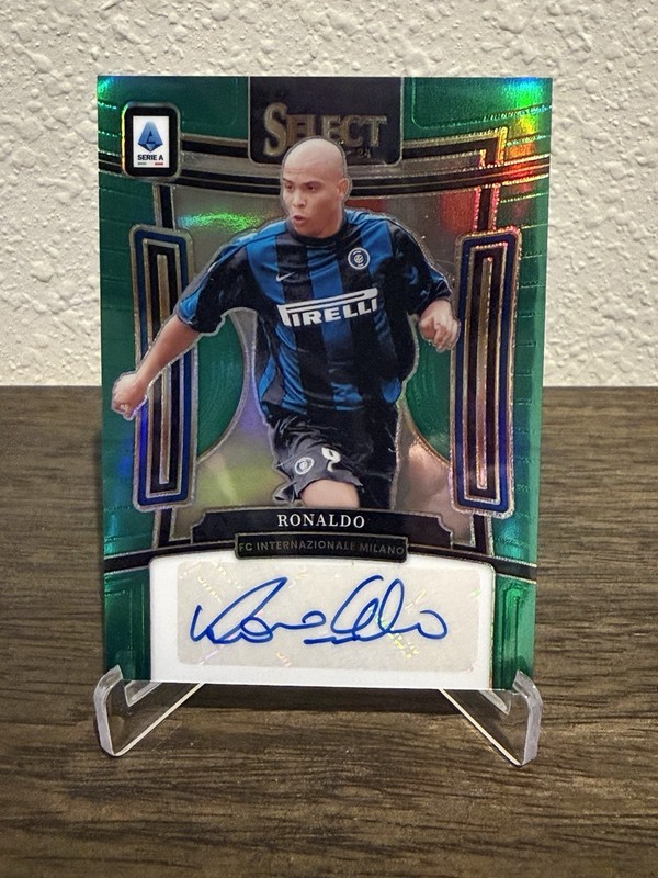 2023-24 Panini Select Serie A Ronaldo R9 Green Prizm Auto /5 Inter Milan