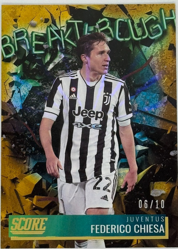 Federico Chiesa - Score Soccer 2021-22 Breakthrough Gold 01/10