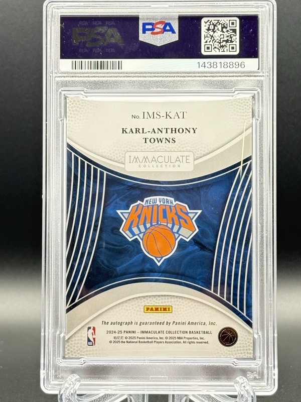 Panini 2024-25 Immaculate Signatures Karl-Anthony Towns Green /5 Auto PSA 8 view 2