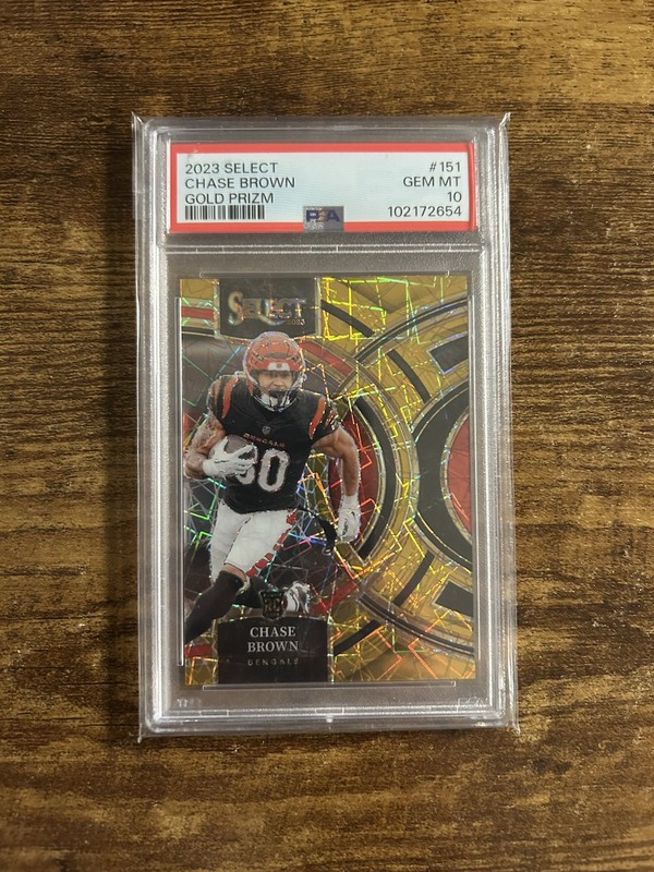 2023 Panini Select Chase Brown Gold Prizm RC /10 #151 PSA 10 Bengals