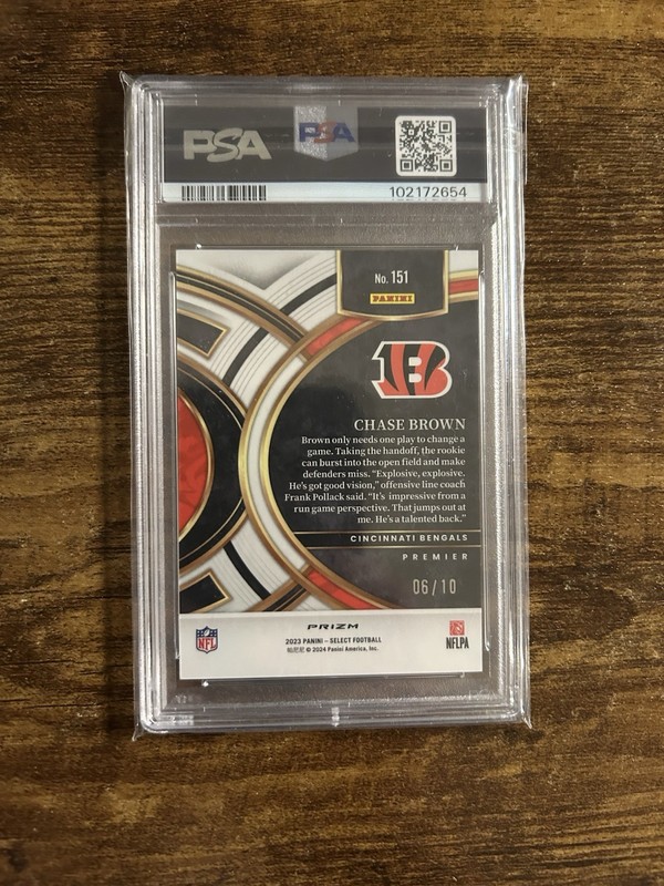 2023 Panini Select Chase Brown Gold Prizm RC /10 #151 PSA 10 Bengals view 2