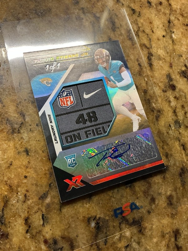 TRAVIS ETTIENE 2021 Panini XR Rookie NFL Shield LAUNDRY TAG Patch Auto RPA #1/1