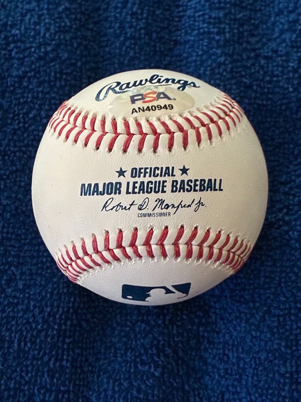 AUSTON MATTHEWS SIGNED RAWLINGS OMLB BASEBALL TORONTO MAPLE LEAFS USA GOLD PSA view 2