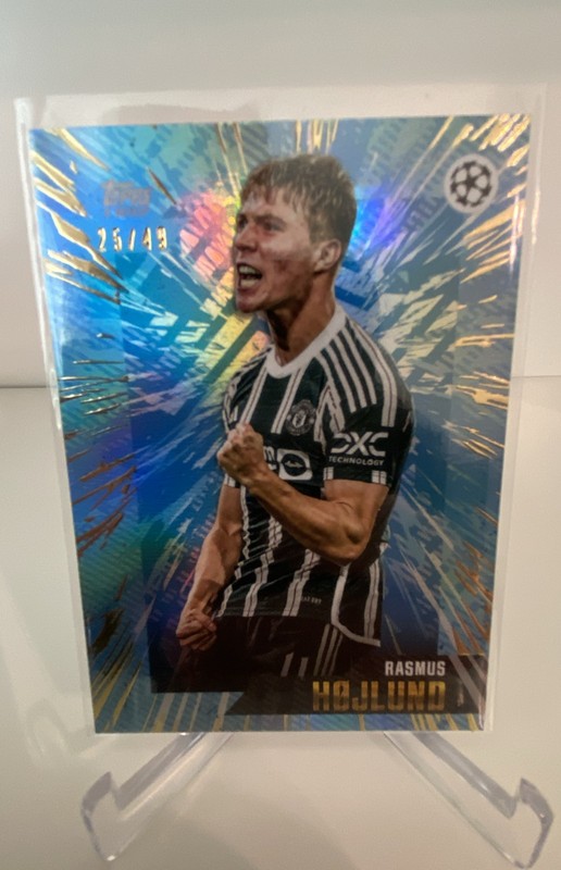 2023-24 Topps X Whip Gold Uefa Club Competitions - Rasmus Hojlund Blue /49 🔥