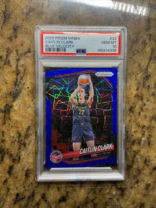 CAITLIN CLARK 2025 Panini Prizm WNBA #22 Blue Velocity non auto PSA Gem Mint 10 view 2