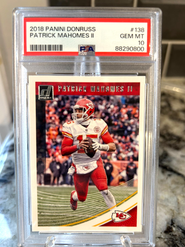 2018 Panini Donruss Patrick Mahomes II #138 PSA Graded 10 Gem Mint
