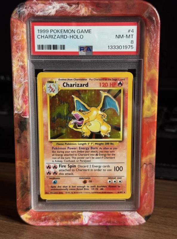 1999 Pokemon Game Base Set #4 Charizard-Holo PSA 8!