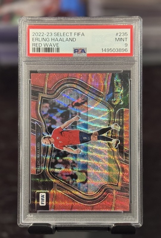 2022-23 Panini Select • Erling Haaland Field Level Red Wave Prizm FIFA ⚽️