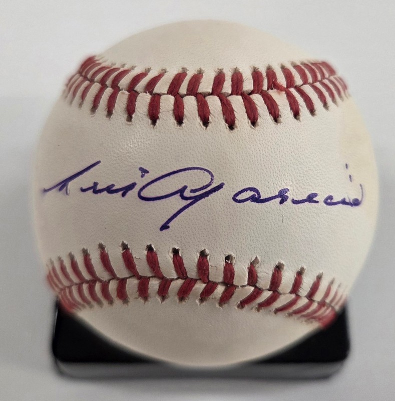 Luis Aparicio Autograph OAL Baseball Auto PSA (Clean)