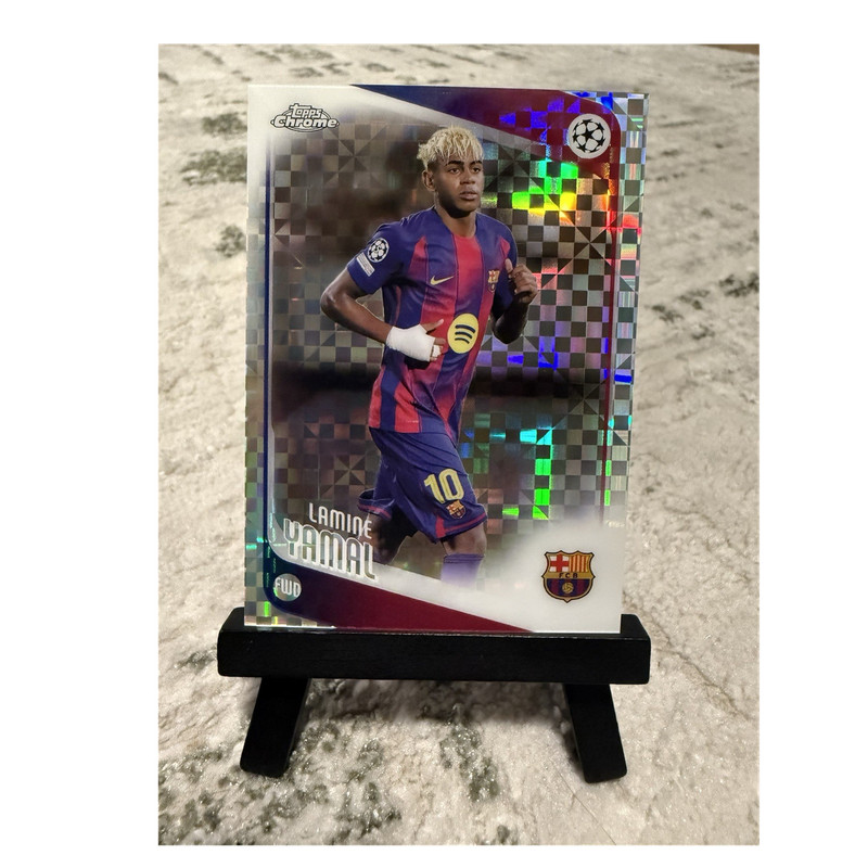 2025-26 Topps Chrome UEFA Lamine Yamal FC Barcelona
