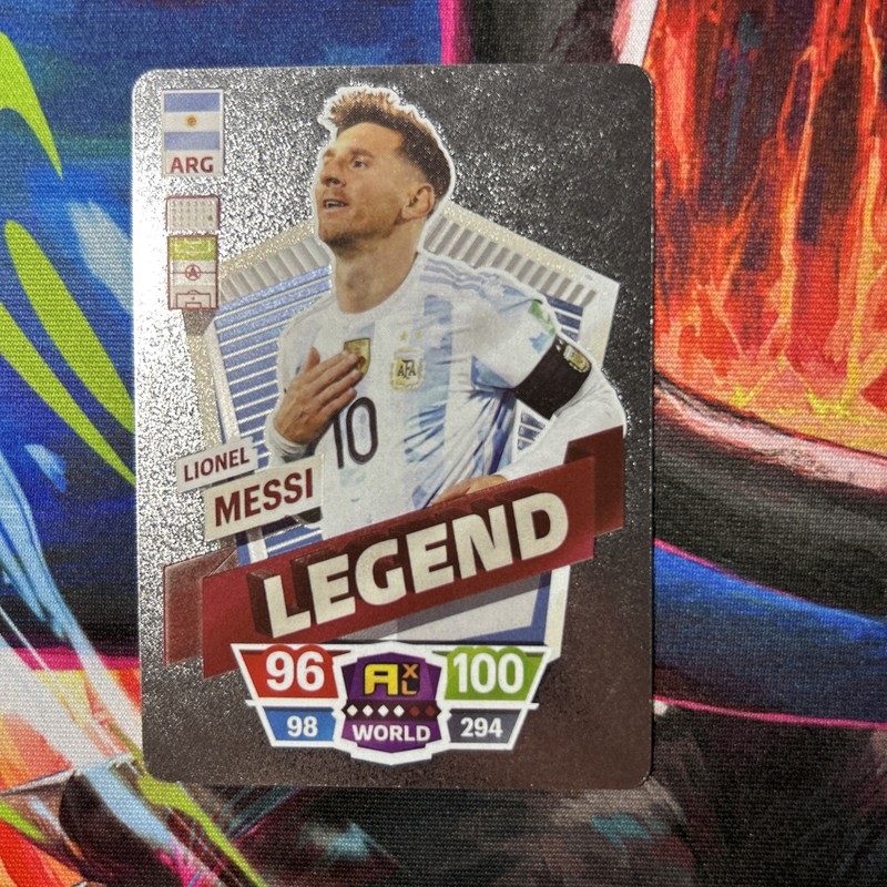 Lionel Messi 2022 Panini Adrenalyn XL FIFA World Cup Qatar Legend RARE