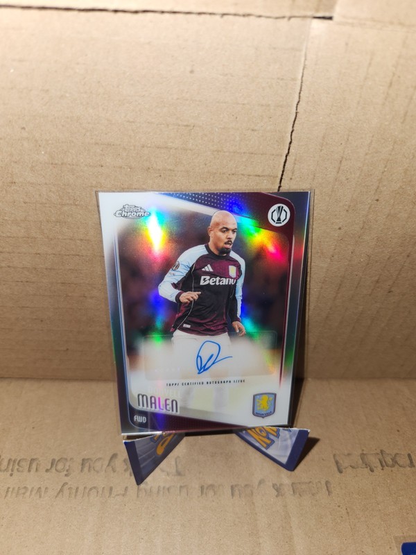 2025-26 Topps Chrome UEFA Donyell Malen Refractor Autograph Card #CA-DM
