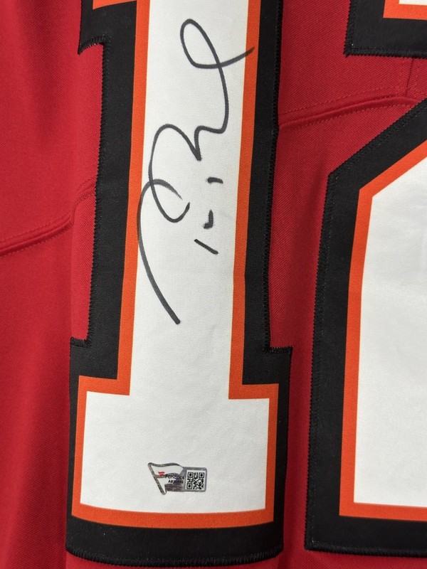 Tom Brady Signed Tampa Bay Buccaneers Nike Football Jersey AUTO Fanatics Sz XL view 2