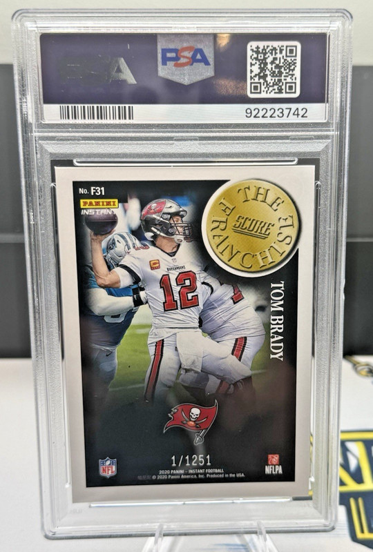 2020 Panini Instant Tom Brady SCORE THE FRANCHISE /1251 SP Bucs #F31 PSA 10 view 2