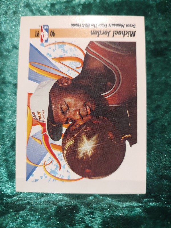 1991-92 Skybox - Michael Jordan #334 VG-EX Chicago Bulls view 2