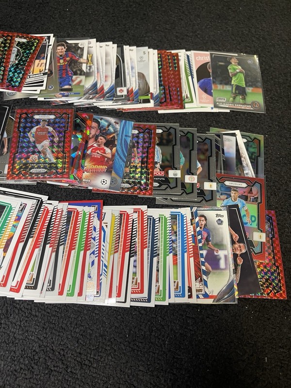 Lot Of 100 Soccer Cards 2022-2026 - Topps ChromePanini Prizm - Rookies Inserts view 2