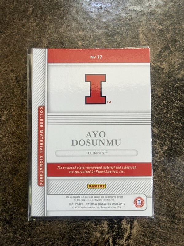 2021 Panini National Treasures Collegiate Gold Ayo Dosunmu Rookie Patch Auto /10 view 2