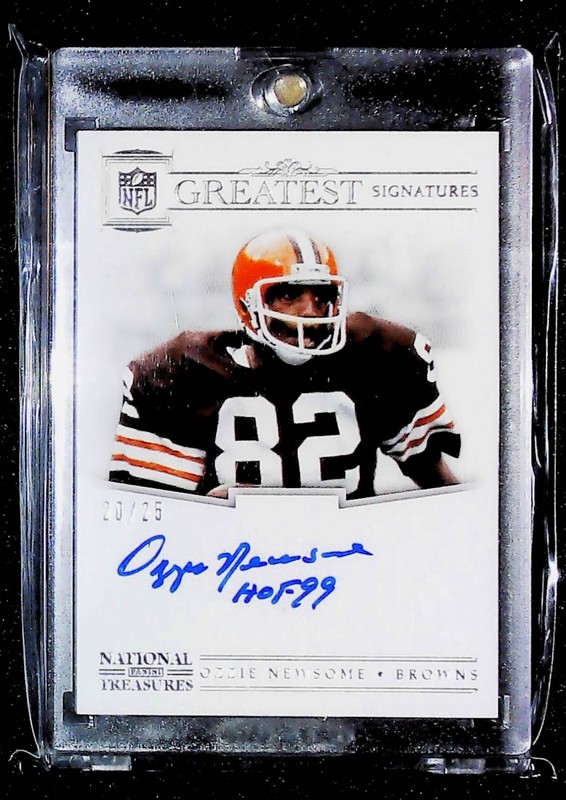 Ozzie Newsome - 2017 National Treasures NFL Greatest Signatures Auto /25 view 1