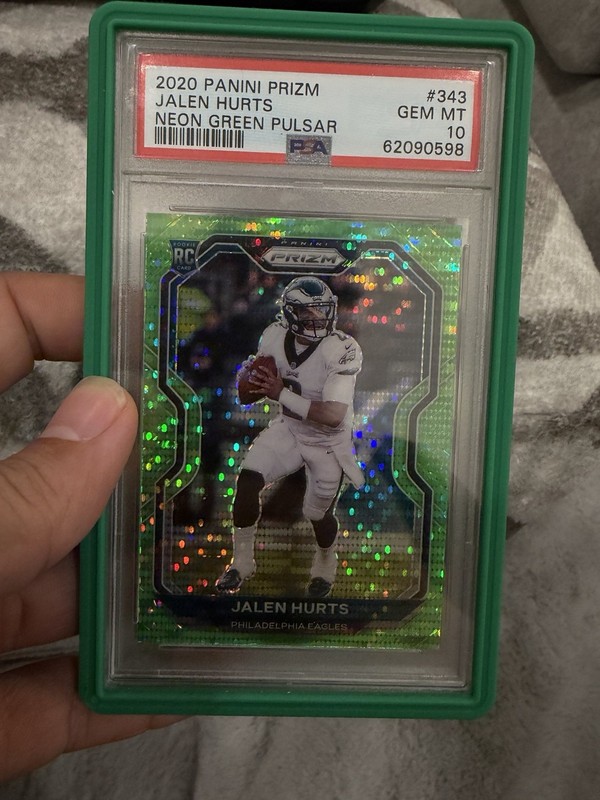 Panini 2020 Prizm Jalen Hurts #343 Neon Green Pulsar RC Eagles PSA 10