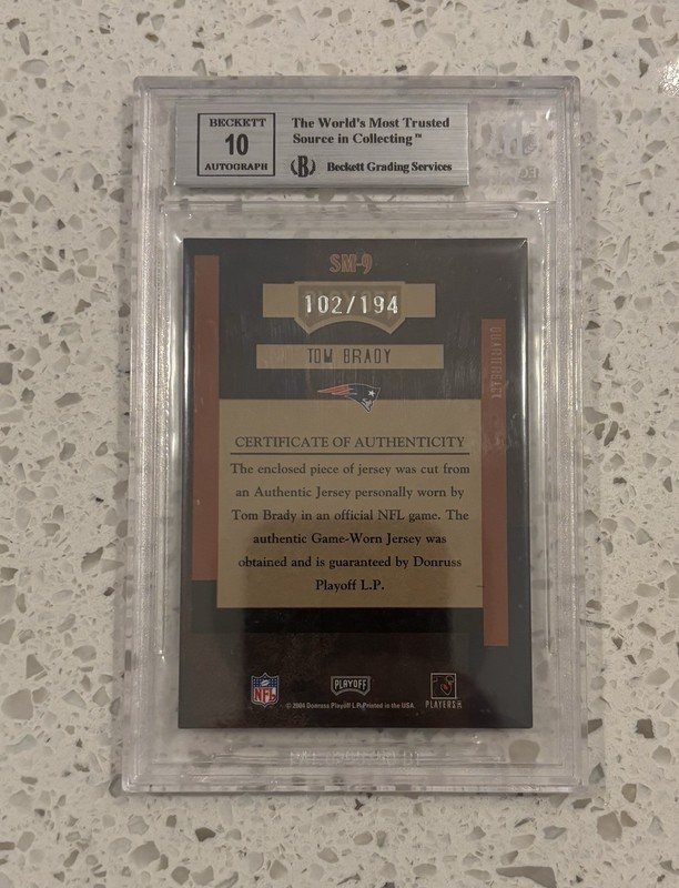 2004 Absolute Tom Brady Signature Material Patch Auto /194 #SM9 BGS 9 10 view 2