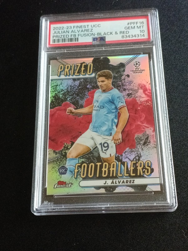 Julian Alvarez RC 2022-23 Topps Finest UEFA Fusion Black/Red Rookie PSA 10 POP 9