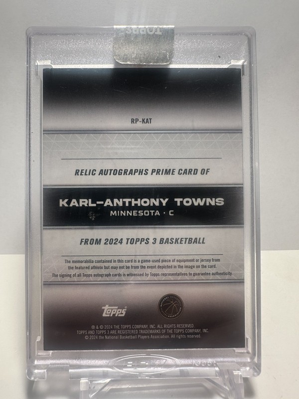 2023-2024 Topps 3 Karl-Anthony Towns Game-Worn Patch Auto /15 New York Knicks view 2