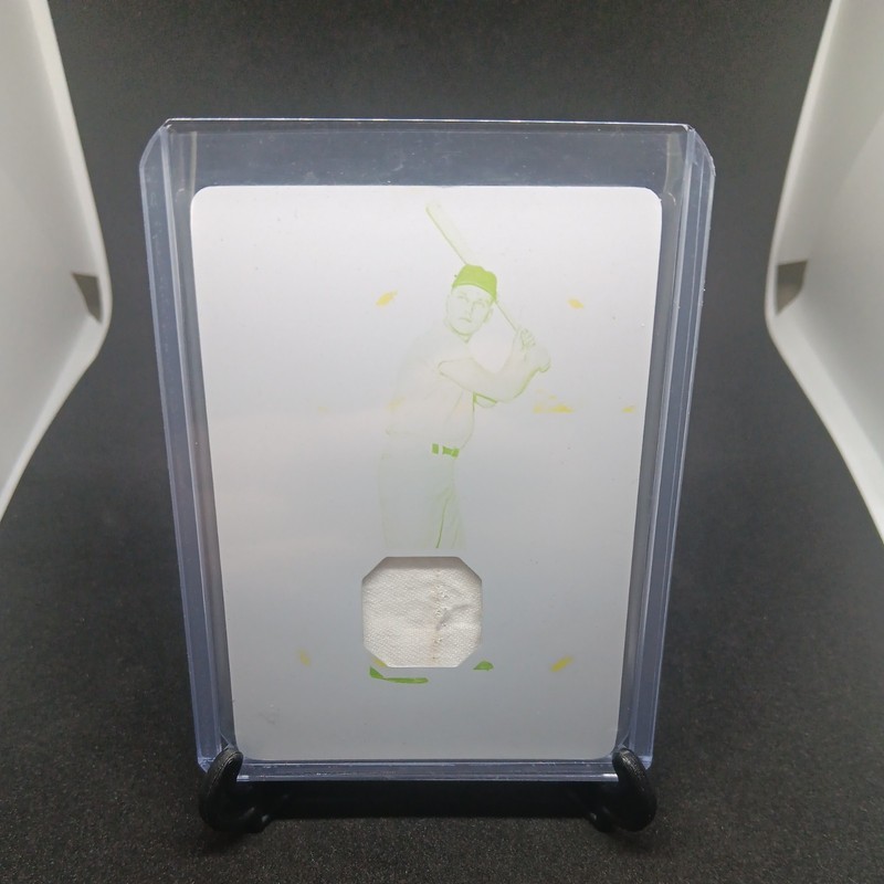 2023 Panini National Treasures Roger Maris Game Used Jersey Relic 1/1 Yankees