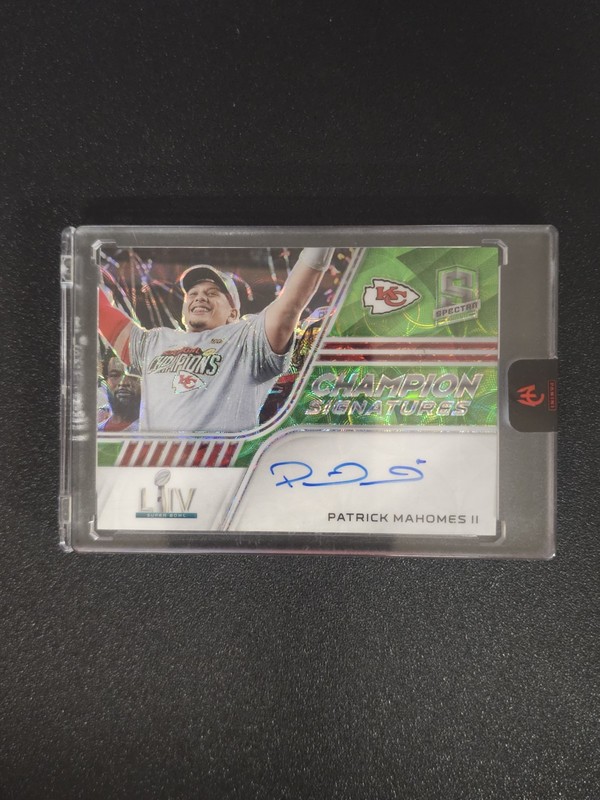2022 Spectra Patrick Mahomes II Champion Signatures Green Scope Prizm Auto #/9